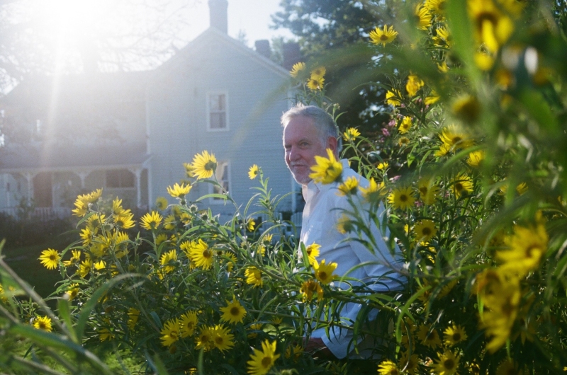 Bruce-Sunlfoers-House-Sunshine-Smirk